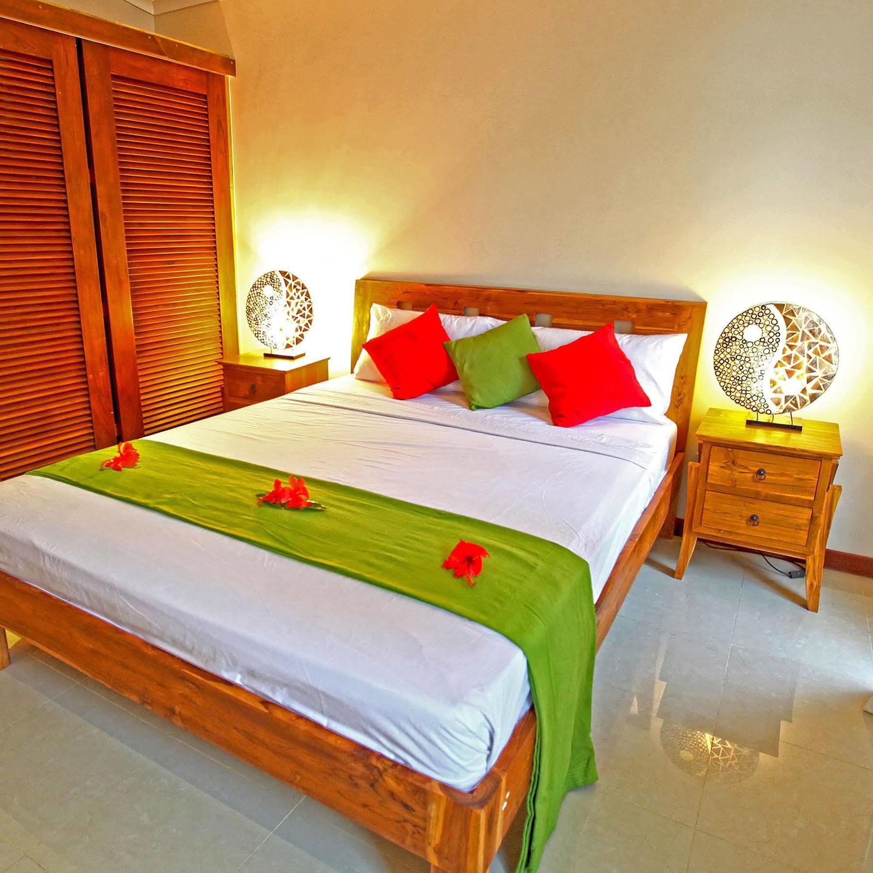 Tropicana Lagoon Apartments Πορτ Βίλα Εξωτερικό φωτογραφία